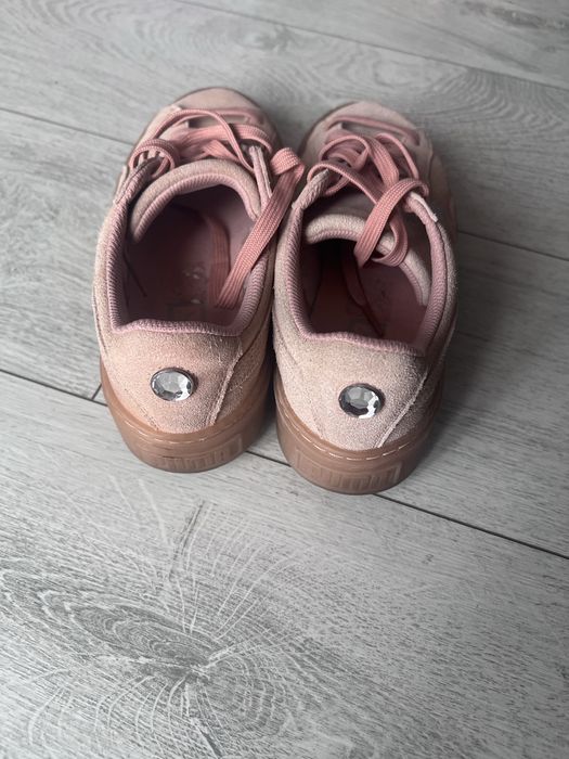 Adidasi puma piele intoarsa marime 38(potriviti pt un 37-37,5)