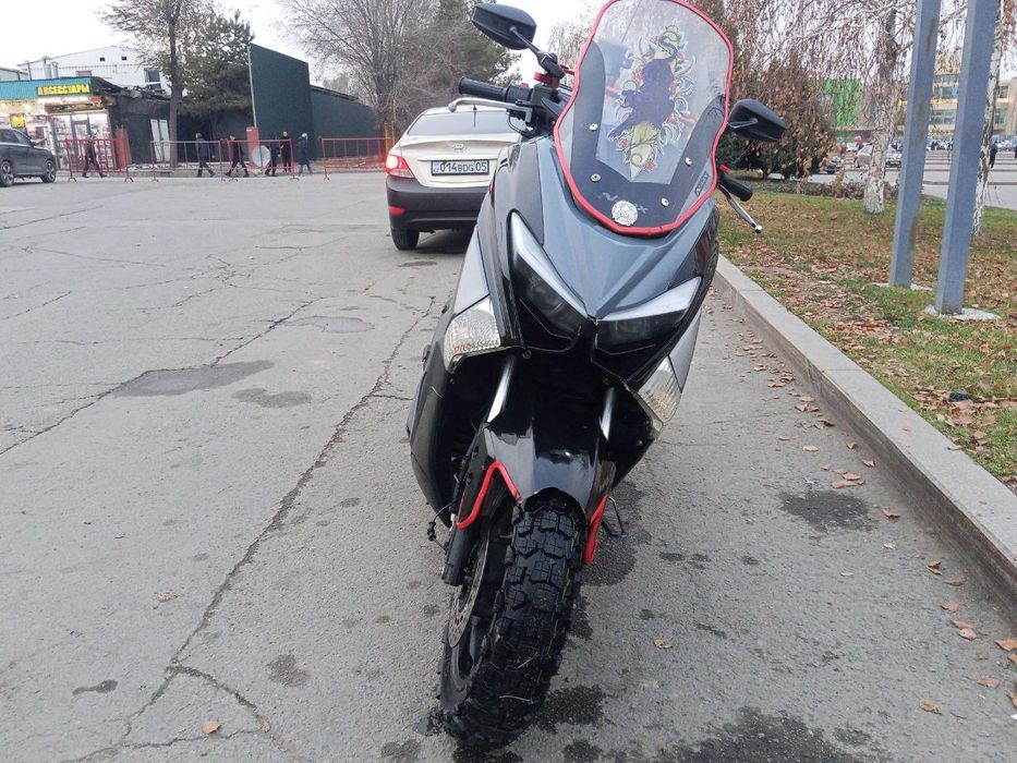 N Max ямаха хорошом состаяня