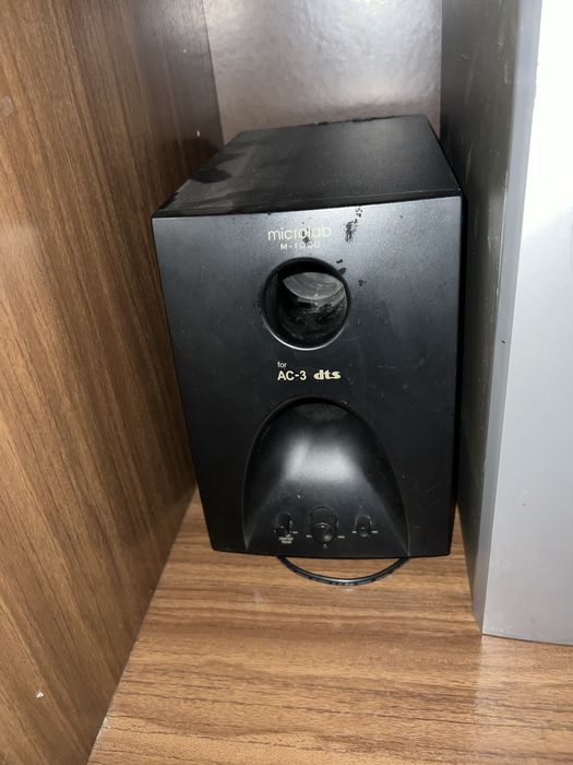 Продам сабуфер microlab m-1000