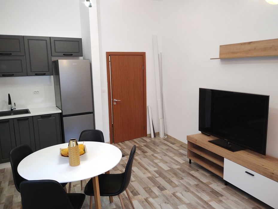 Дава се под наем Двустаен апартамент в Бургас, Възраждане - 56 кв.м за 525 € - Снимка #16