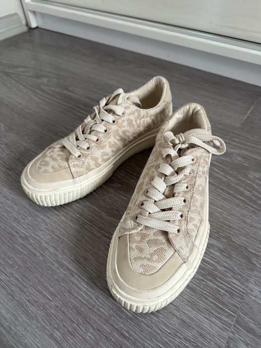 Дамски кецове на ZARA