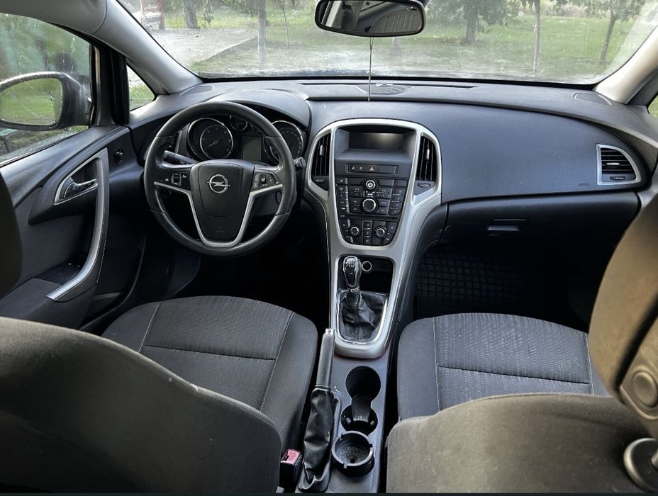 Vand OPEL ASTRA J 2010