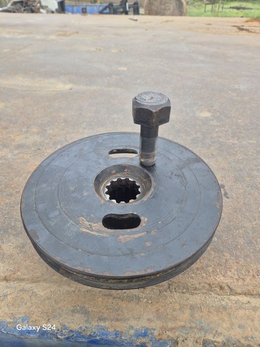 Продам помпу мтз