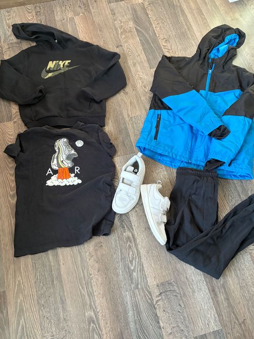Сет Nike маратонки суитчъри яке тениска 134-140