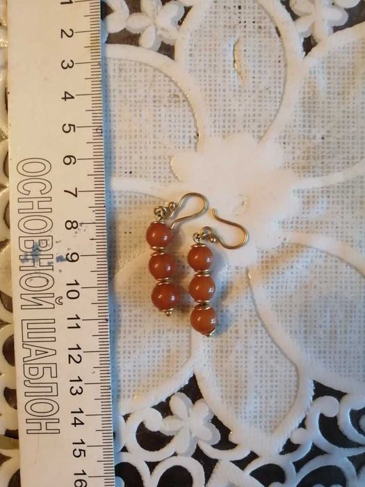 янтарные сережки натуральные продам.