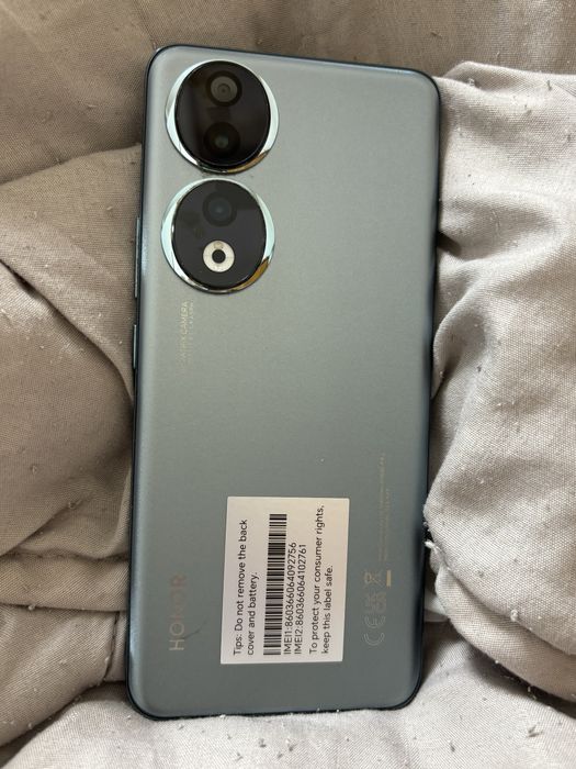 Vand  Honor 90 impecabil