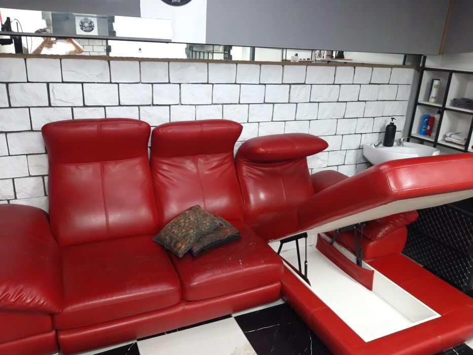 продам диван кожанный