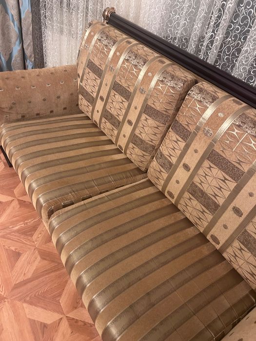 Продаю диван и 2 кресло