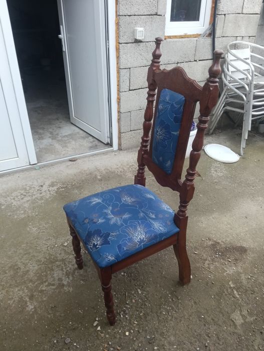 Vând set masa cu 6 scaune lemn masiv