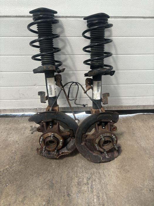 fuzeta amortizor arc volvo S40 an 2006 motor 1.6tdci