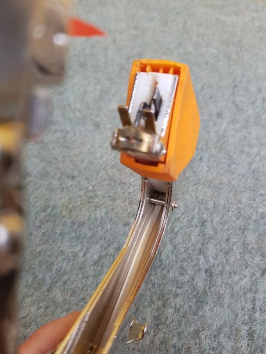 Aparat pt. legat vie și legume