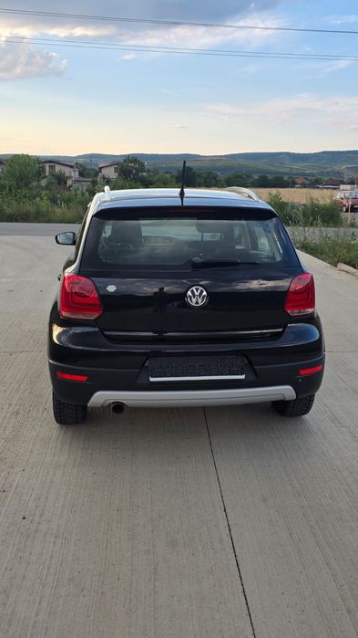 VOLKSWAGEN Polo 2012 — imagine 3