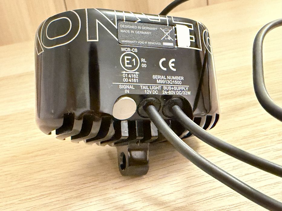 Far bicicleta Supernova M99 Pro