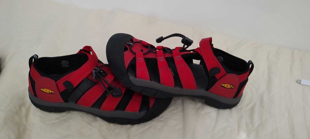 детски сандали KEEN