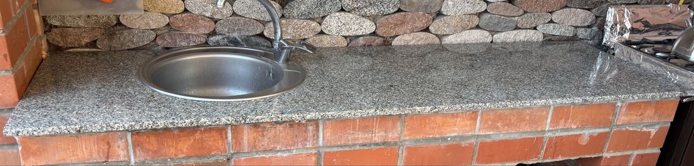 Столешница из мрамора с мойкой