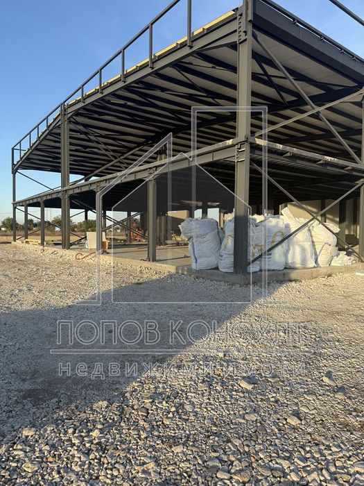 Пром. помещение в Пловдив, област-с.Марково площ 2320 цена 2280000