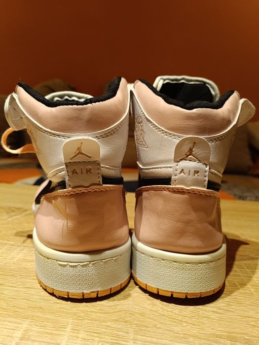 Adidași gheata Nike