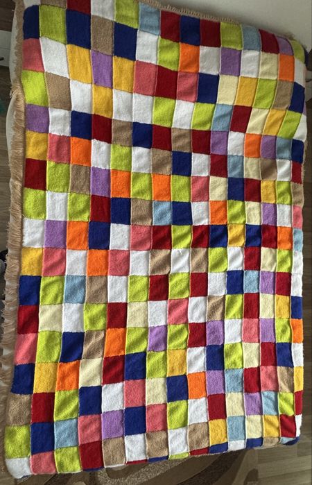 Тънко плетено одеало