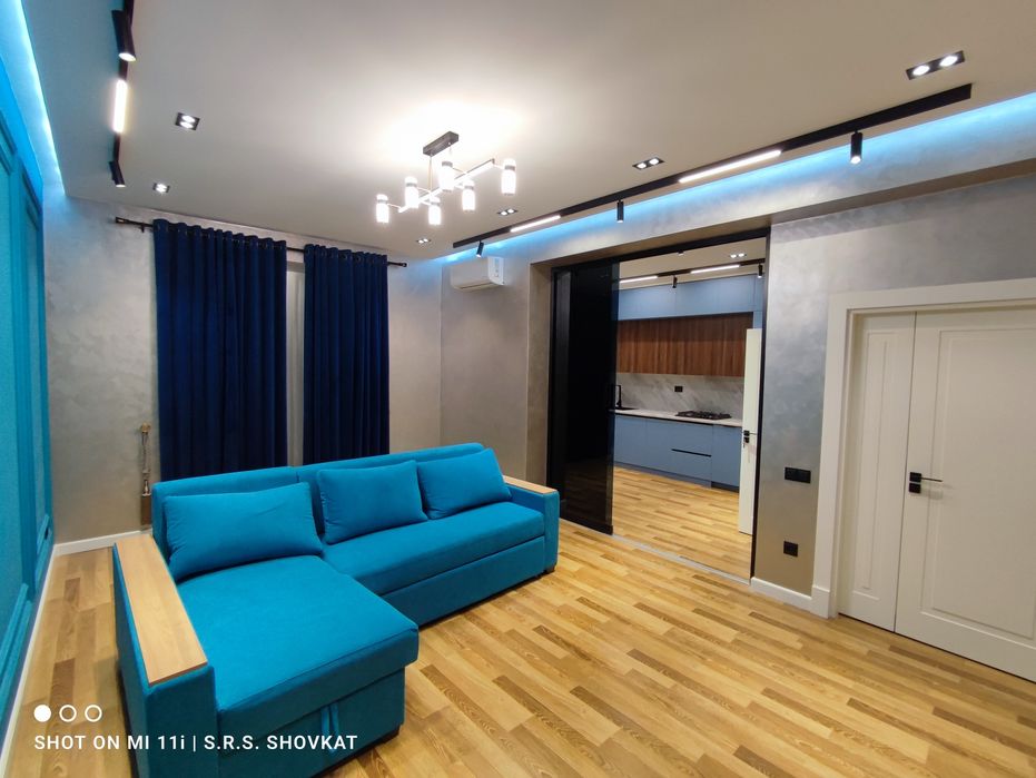 Без маклера 3 комнатная Шота Руставели Аския Высокопотолчный кирпичка