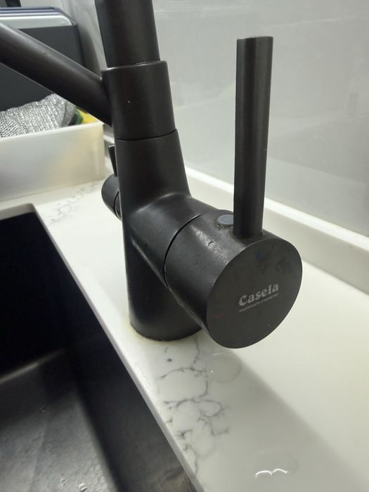 Сместители  для душа , кухни