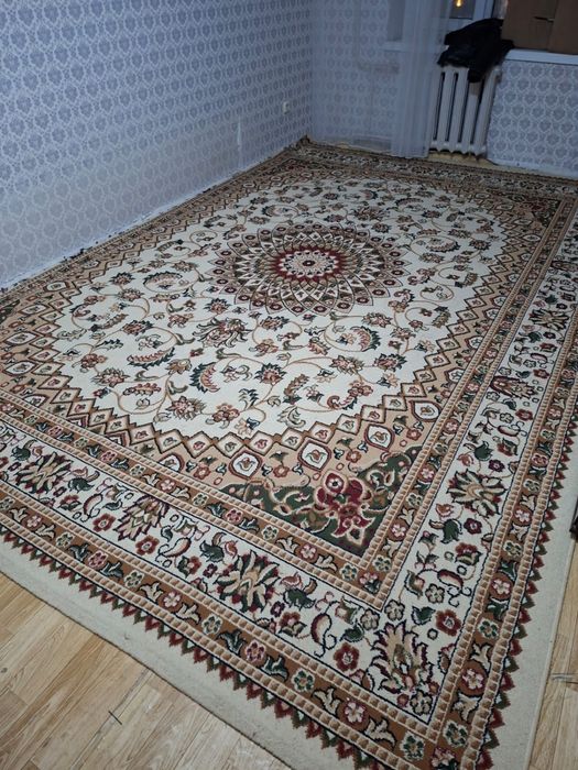 Продам ковры в хорошем состояний