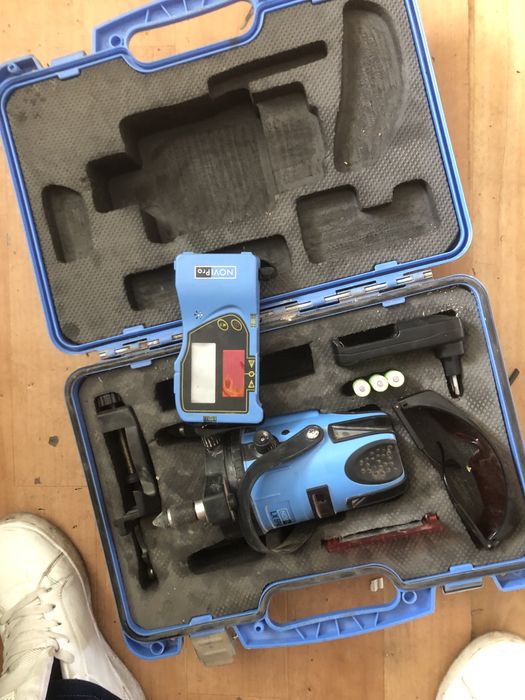 Лазерный невелир.