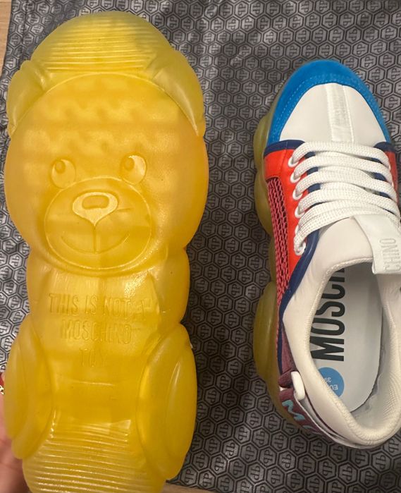 Дамски оригинални маратонки  MOSCHINO