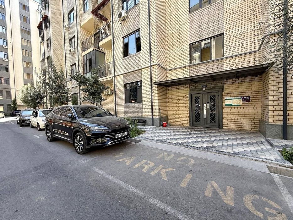 Продаётся или сдаётся цокольное помещение под офис , ул Матхумкули