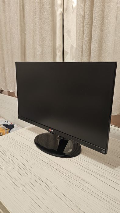 Монитор Olg 24 инча  IPS LED 23EA63