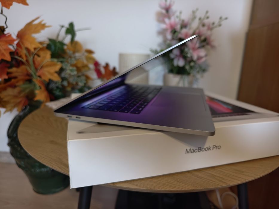 macbook pro 2019 16 - Laptopuri oferte online | OLX.ro