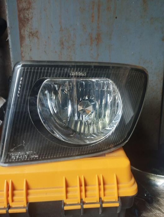 Продам туманки  Ниссан прессаж