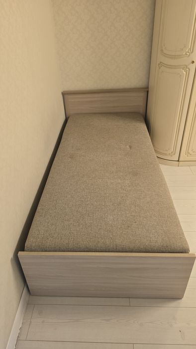 Продаётся односпальная кровать