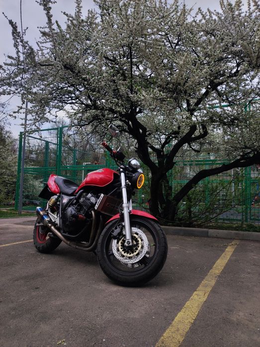 Продам Honda CB400
