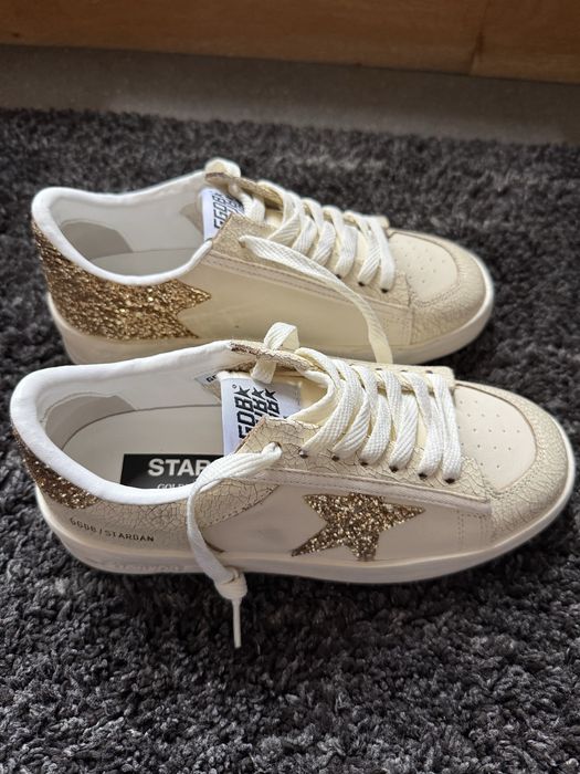 Golden goose Stardan златни кецове размер 37 нови