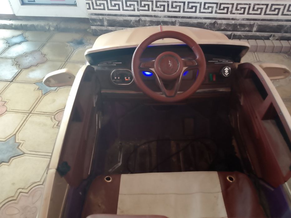 Детский мошинча сотилади