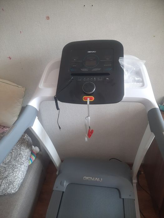 Продам беговую дорожку