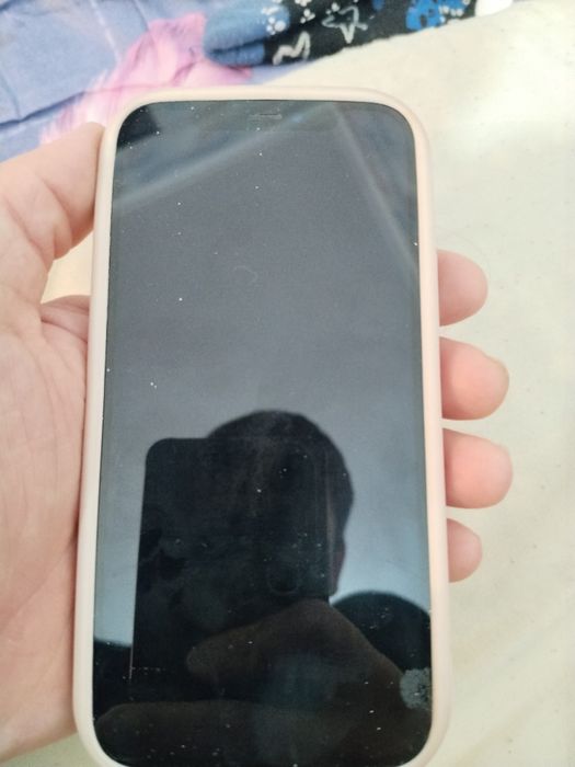 Айфон 12 сатылады