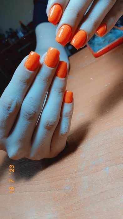 Unghii cu gel /Pedichiura semi