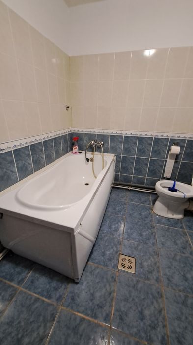 Ofer spre închiriere garsoniera