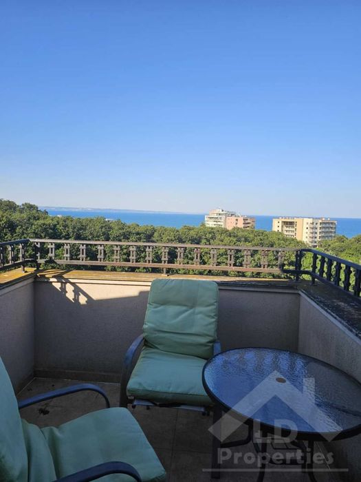 Многостаен апартамент с гледка към морето в к.к.Чайка