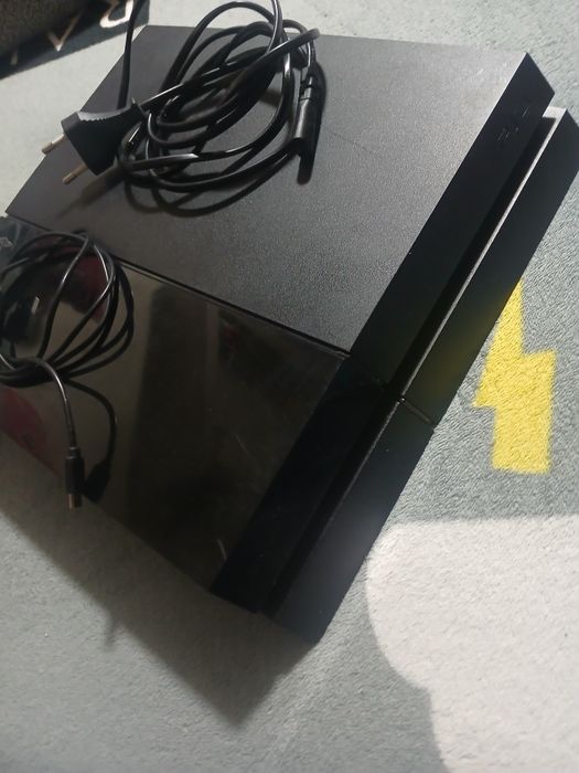 Ps 4 normal de vanzare