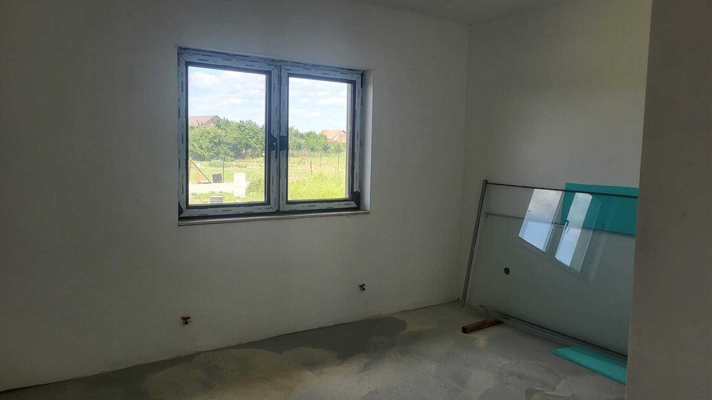 De vanzare casa semifinisata 101 mp Cihei, teren 428 mp neimprejmuit