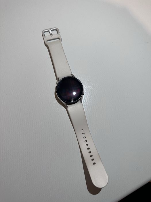 Продам часы Samsung