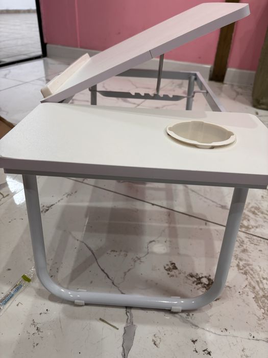 Столик для ноутбука