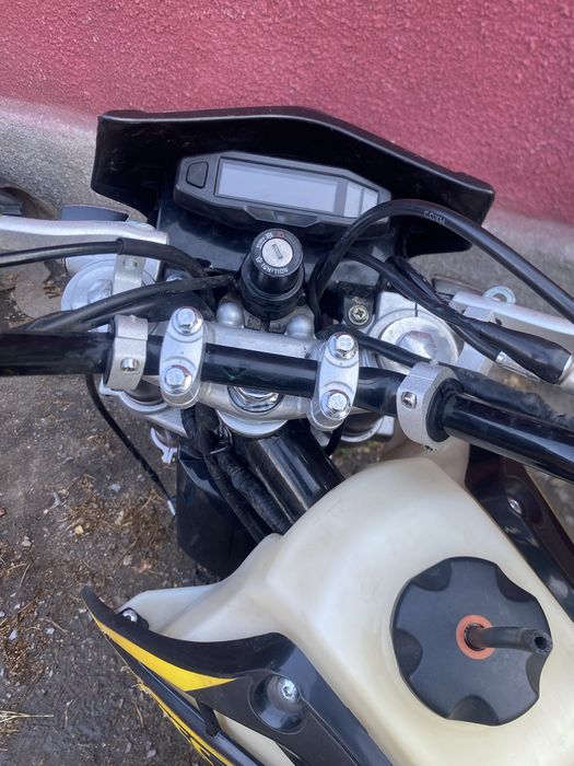 Эндуро Sycmcc 250cc