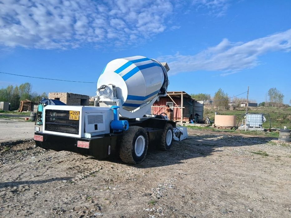 CarMix Самозаружаемый бетоносмеситель ZY-4000