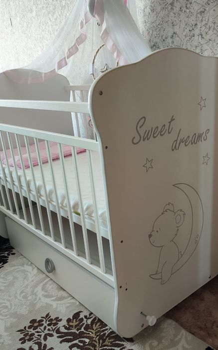 Кроватка детская.