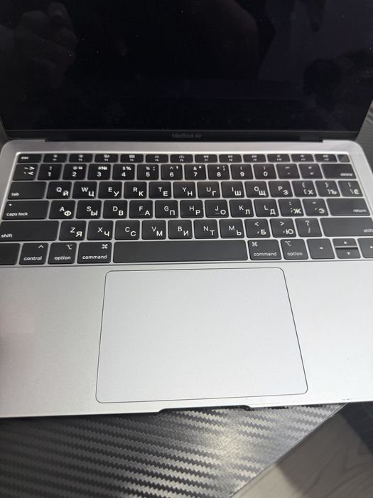 Ноутбук (MacBook Air)