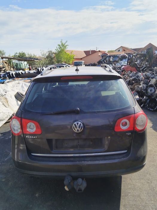 Carlig remorcare complet VW Passat B6  instalație modul priza suruburi