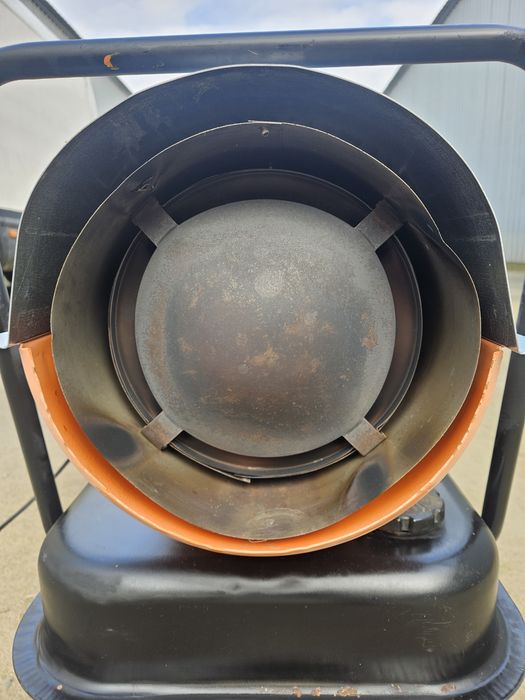 Tun de caldura arzator incălzitor pe motorina